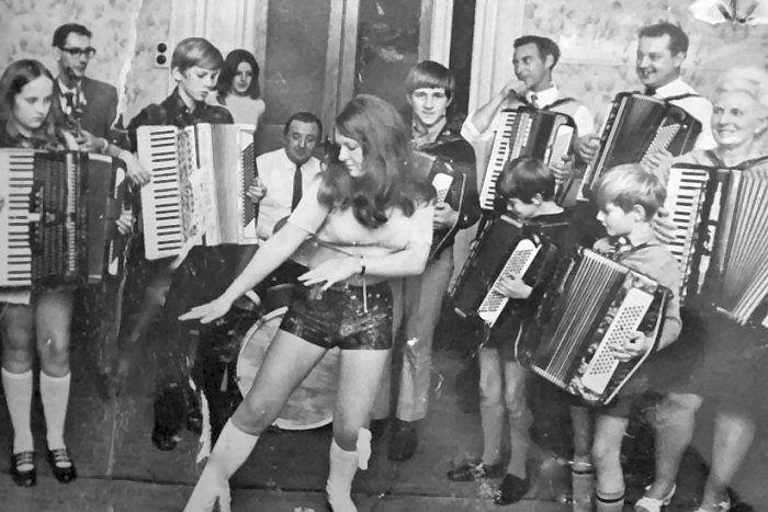 marion desmond, the snake lady, rehearsing with ann moodys band, minus reptile. ann is on the right